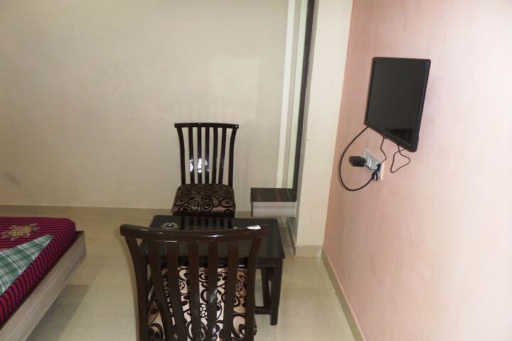 Room 8 of 20