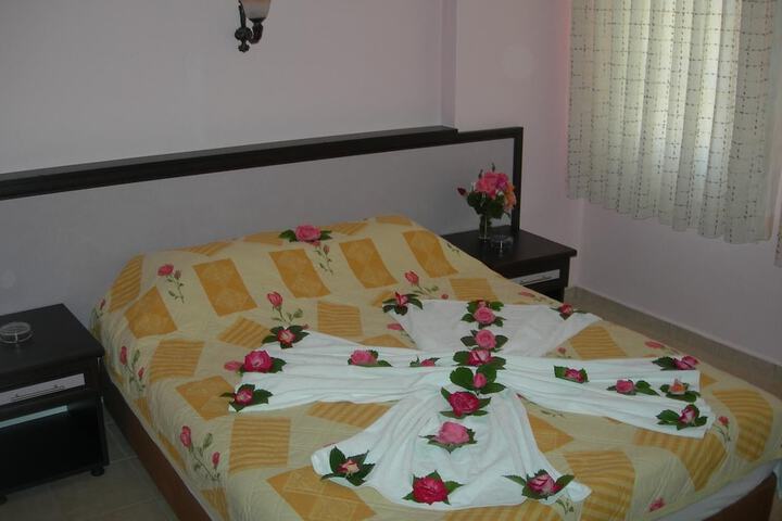 Room 6 of 39