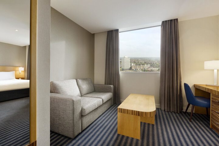 Room 3 of 32