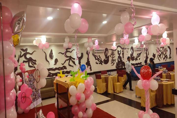 Ballroom/Hall 26 of 28