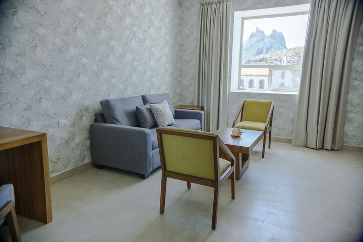 Room 42 of 67
