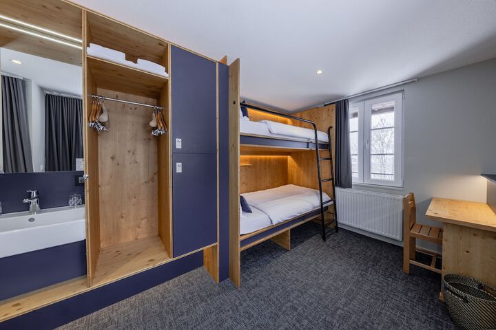 Room 10 of 67