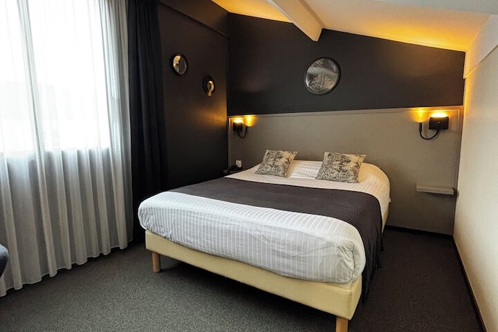 Room 40 of 76