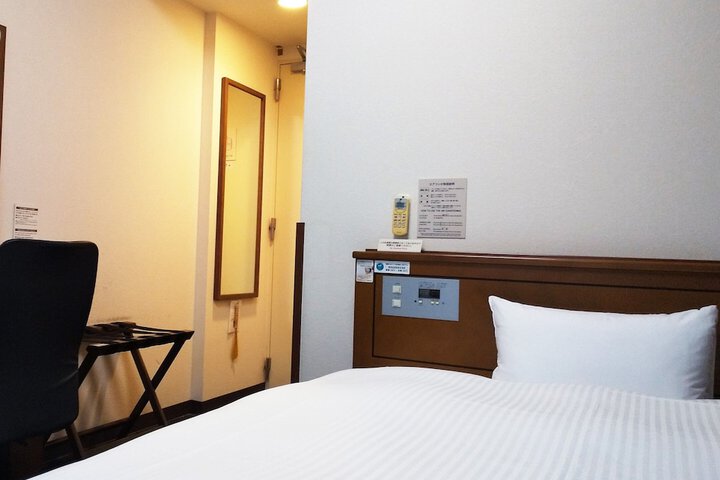 Room 7 of 22