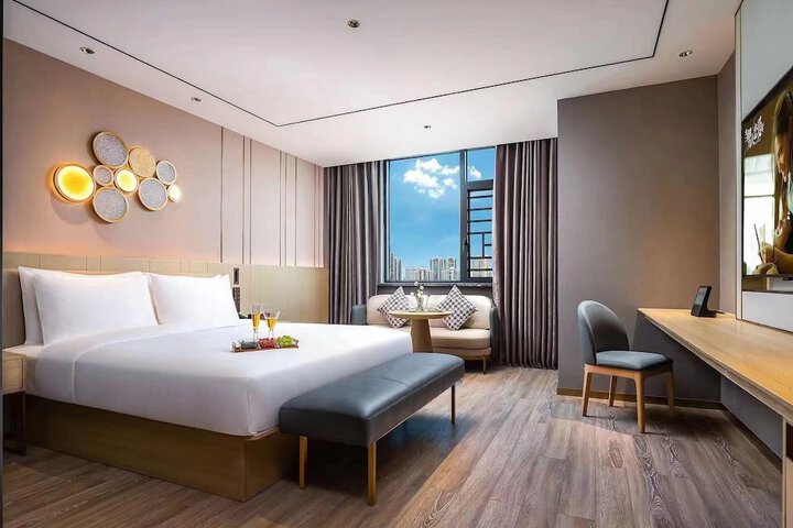 Room 2 of 6