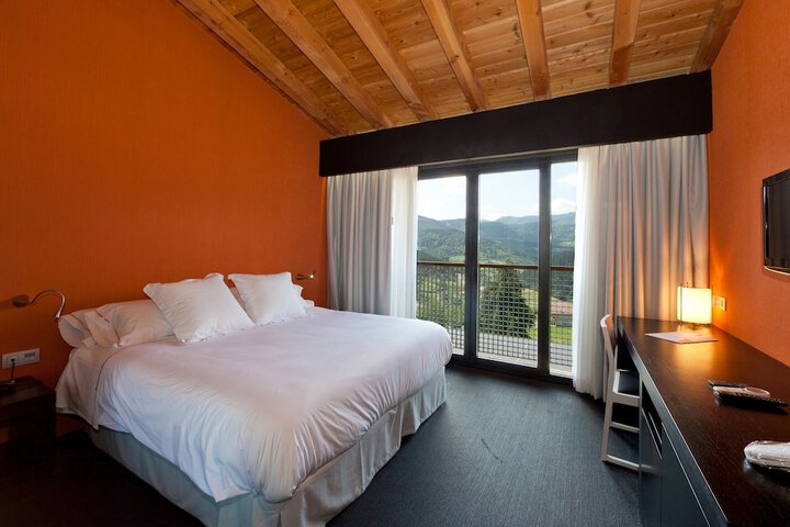 Room 5 of 35