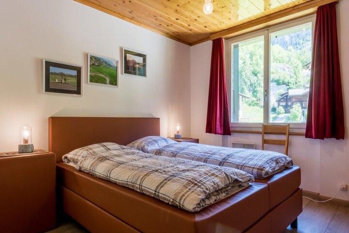 Room 4 of 29