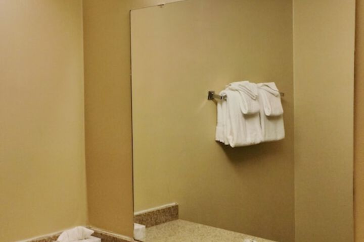 Bathroom sink