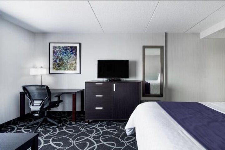 Room 15 of 22