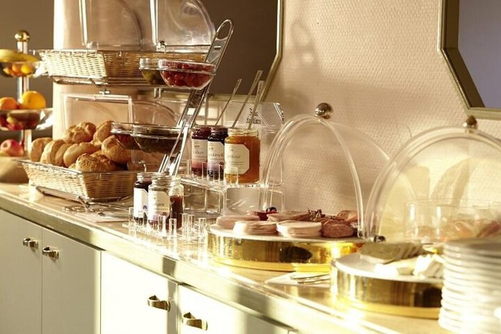 Breakfast/Coffee Service 12 of 32