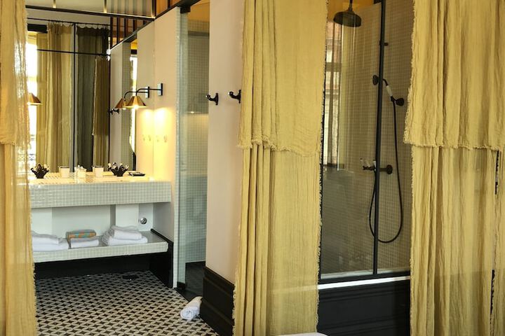 Clean Restrooms