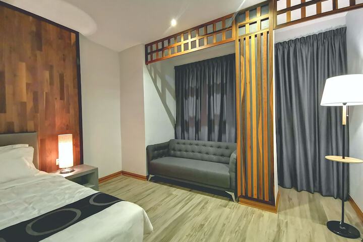Room 16 of 52