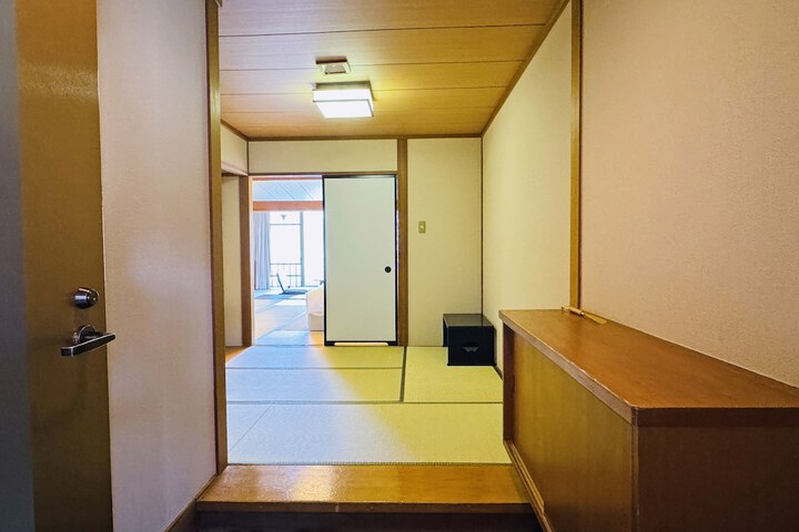 Room 17 of 121