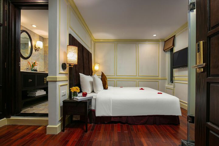 Room 7 of 113