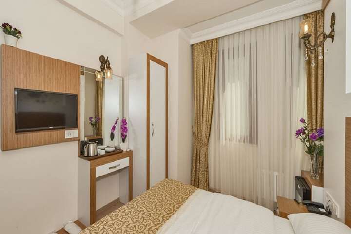 Room 39 of 70