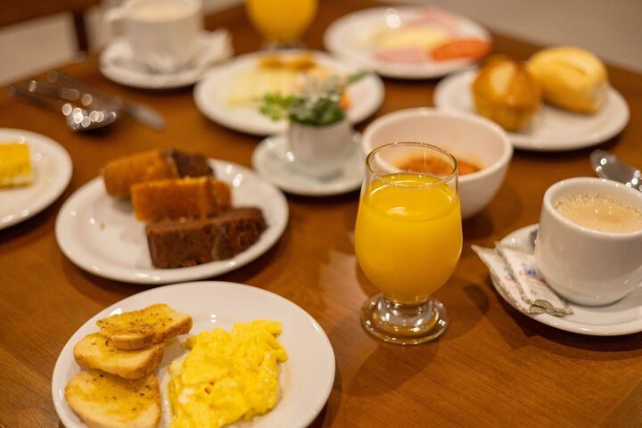 Breakfast/Coffee Service 21 of 28