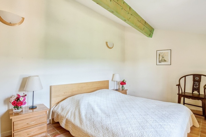 Room 6 of 27