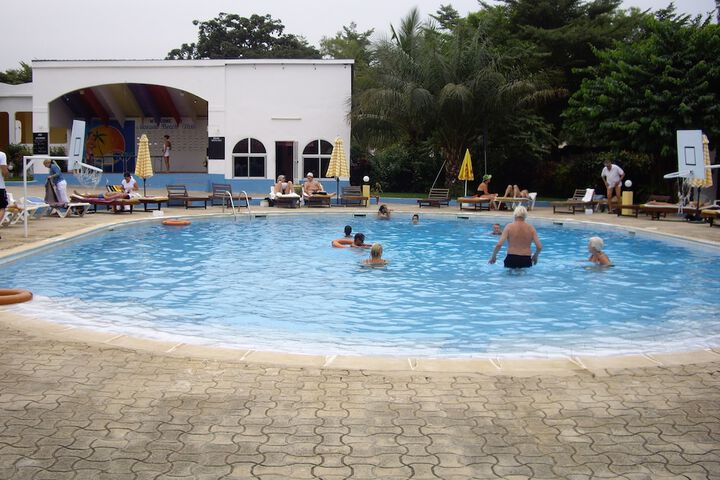 Hotel with Pool