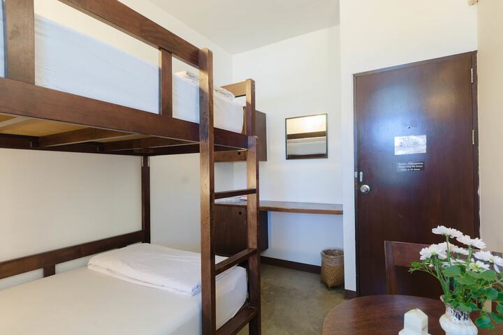 Room 8 of 89