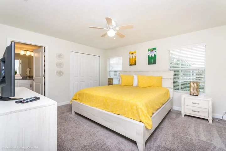 Room 6 of 21