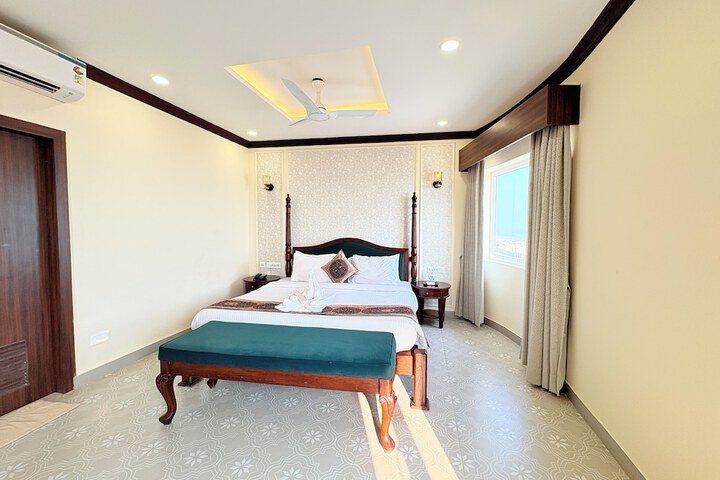 Room 28 of 154