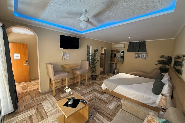 Room 32 of 157