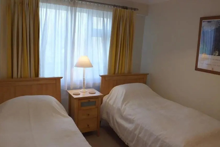 Room 3 of 13