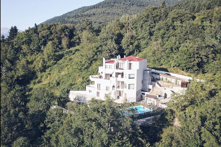 Forest Suites Boutique Hotel in Karpenisi