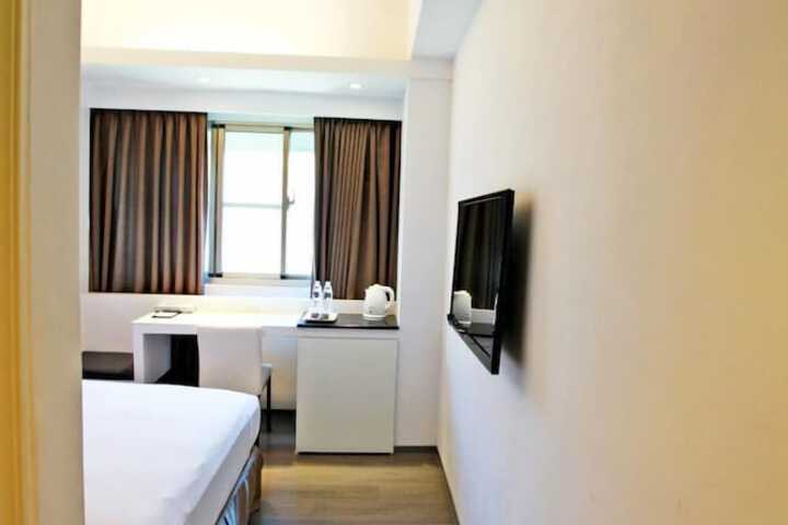 Room 29 of 49