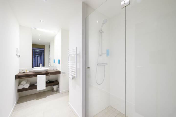 Clean Restrooms
