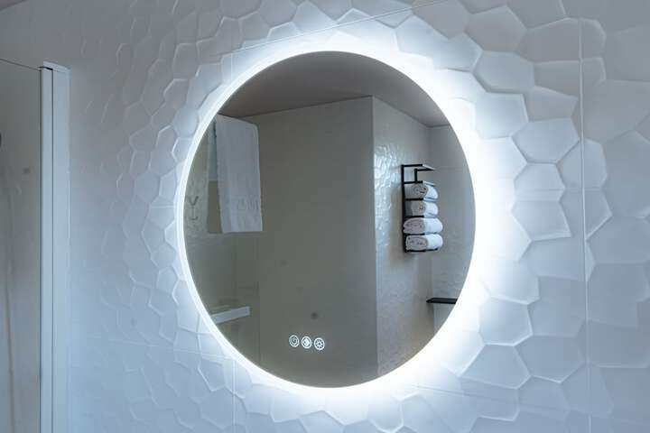 Room 32 of 43