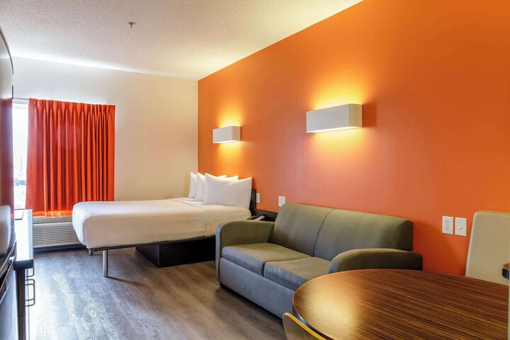 Room 18 of 47