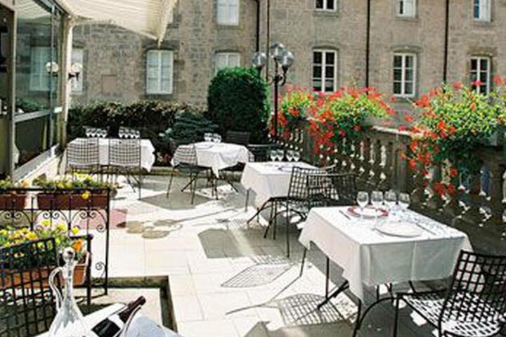 Logis Hôtel Le Cheval Blanc