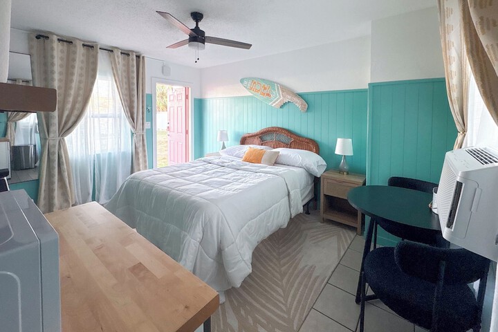 Room 28 of 86