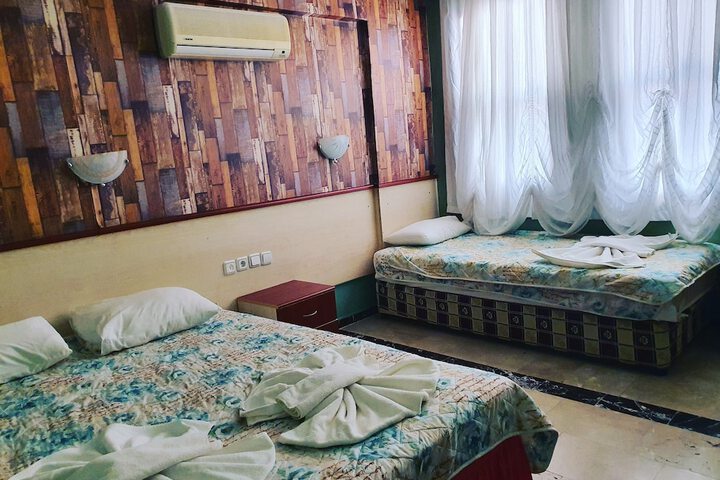 Room 8 of 35