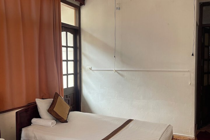 Room 18 of 43