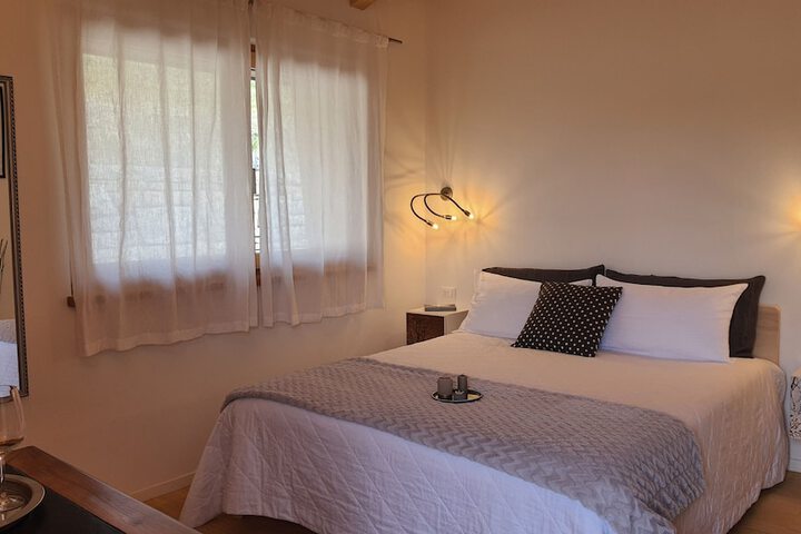 Room 8 of 46