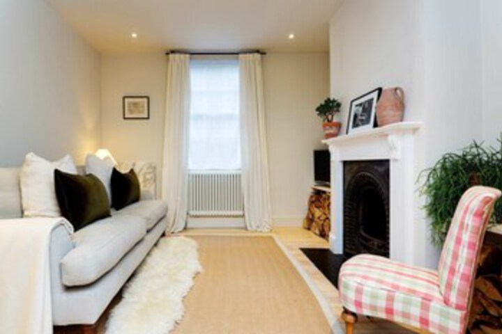 Room 12 of 20