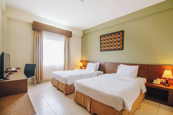 Room 2 of 9