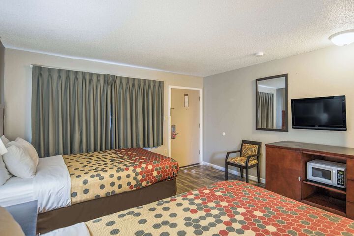Room 15 of 27