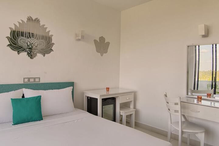 Room 8 of 39