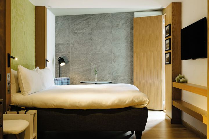 Room 31 of 68