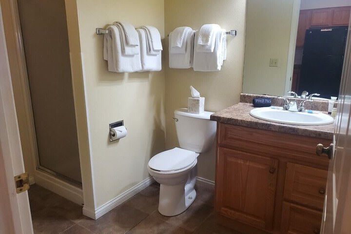 Room 25 of 49