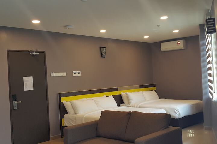 Room 5 of 34