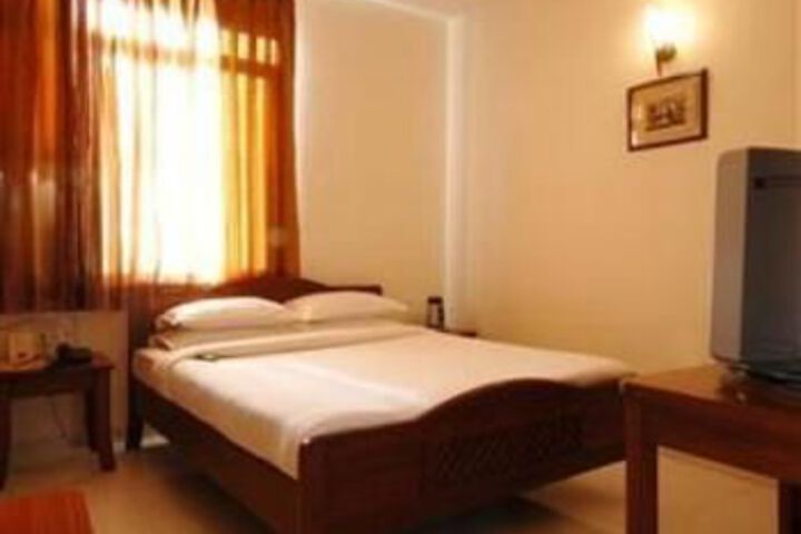Room 8 of 21