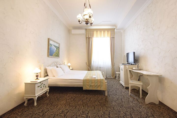 Room 27 of 29