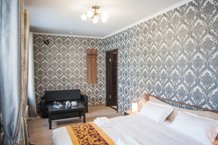 Room 28 of 71