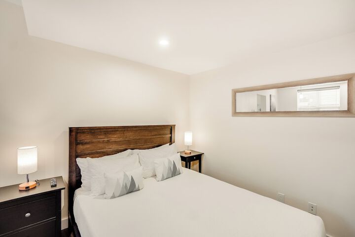 Room 32 of 107