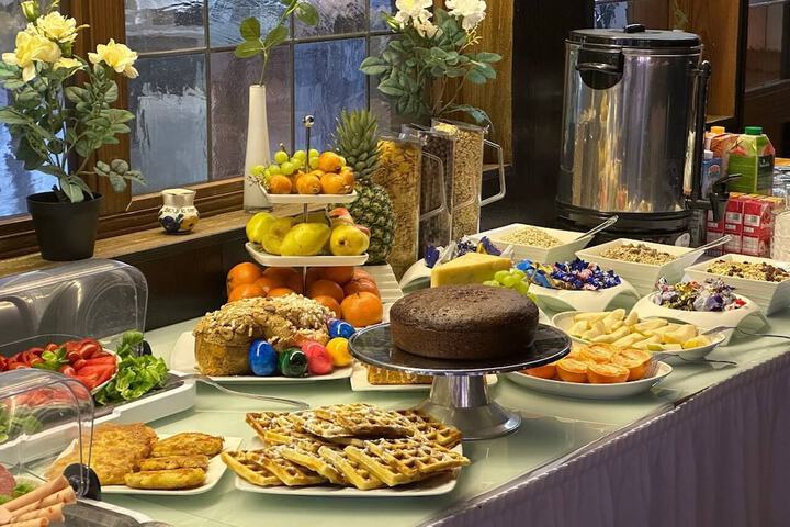 Breakfast/Coffee Service 20 of 30