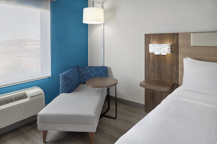 Room 30 of 61